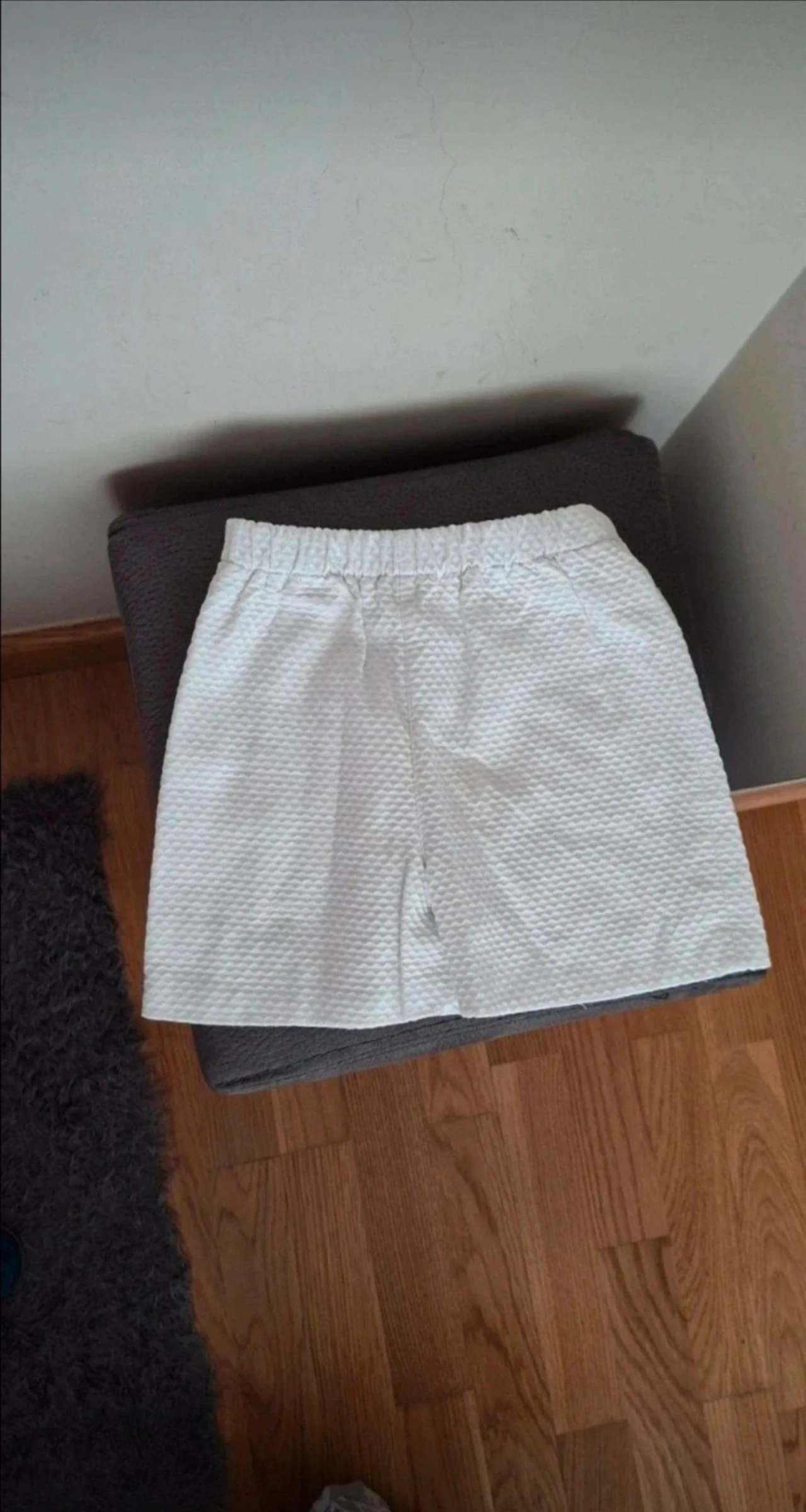 Baby shorts, white pique, size 24 months – photo 2